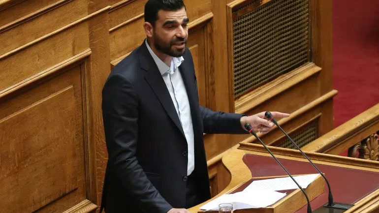 Ο ΣΥΡΙΖΑ καταγγέλλει την επίθεση κατά του βουλευτή Π. Κωνσταντινέα από συνεργάτη στελέχους της ΝΔ