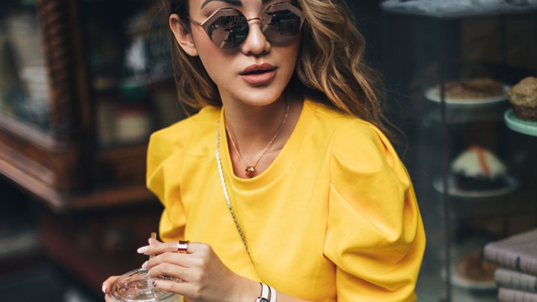 Αυτά είναι τα γυαλιά που θα φοράνε όλες το καλοκαίρι!