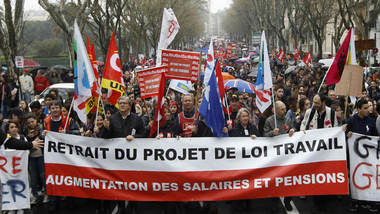 Γαλλία: Μεγάλες διαδηλώσεις κατά Μακρόν