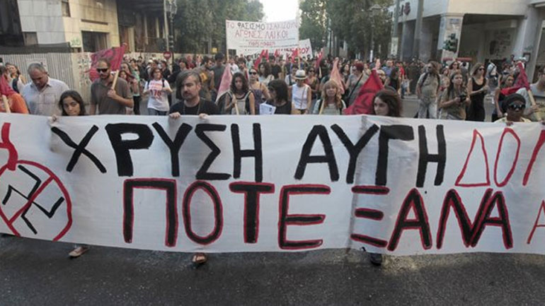 Επίθεση από χρυσαυγιτές με σιδερολοστούς στο Πέραμα καταγγέλλει η ΟΡΜΑ – 22 προσαγωγές