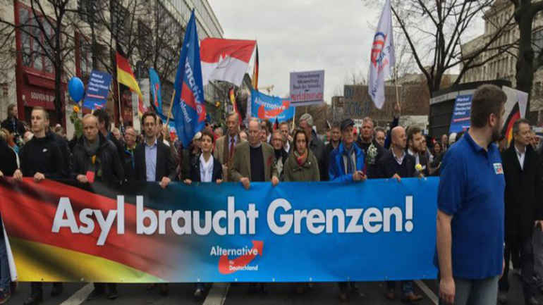 Βερολίνο: Αντιπαράθεση ανάμεσα στην άκρα δεξιά και τους επικριτές της