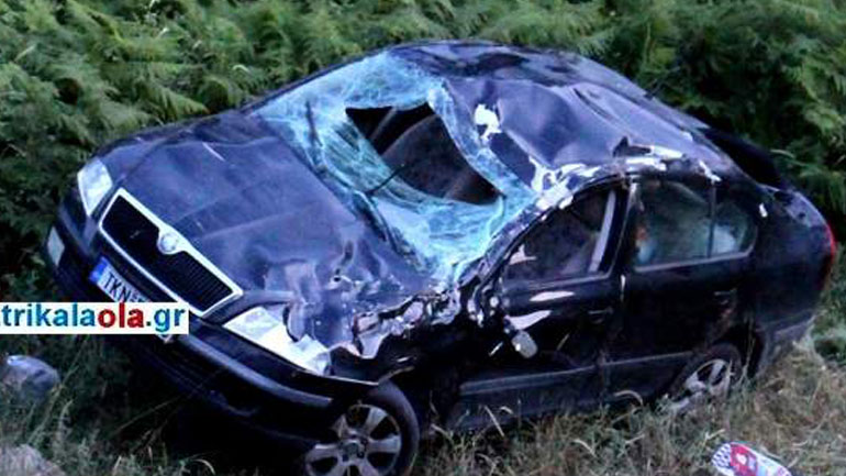 Εικόνες από το αυτοκίνητο που έπεσε σε γκρεμό στα Τρίκαλα – Έχασε τη ζωή του αγοράκι 13 μηνών