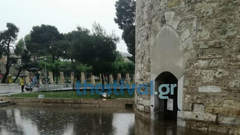 Δήμος Θεσσαλονίκης: Οδηγίες για όσους επλήγησαν από την καταστροφική καταιγίδα