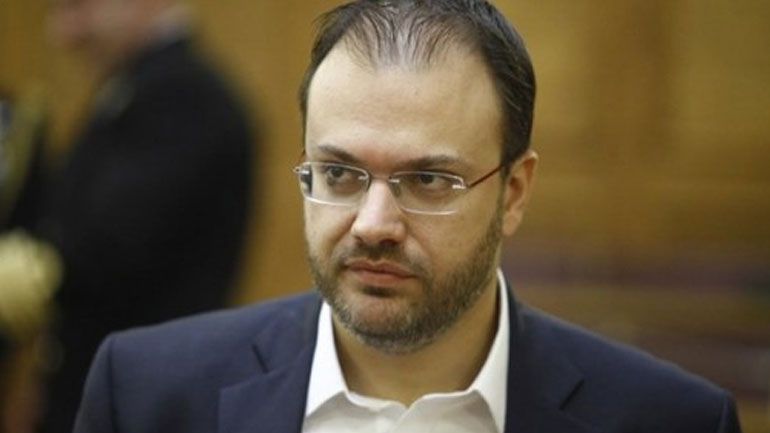 «Είμαστε υπέρ μιας σύνθετης ονομασίας erga omnes για την ΠΓΔΜ με νομικές δεσμευτικές εγγυήσεις»