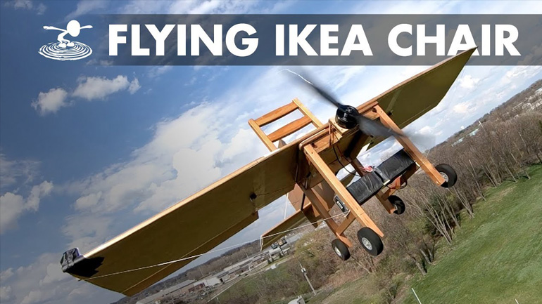 Έφτιαξε τηλεκατευθυνόμενο αεροπλάνο από… μια ξύλινη καρέκλα!