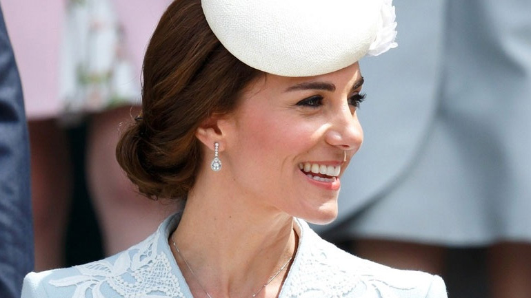 Το Zara φόρεμα της Kate Middleton αξίας 70 δολαρίων που μπορείς να αποκτήσεις και εσύ!