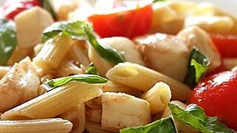 Πέννες με ντοματίνια και φέτα