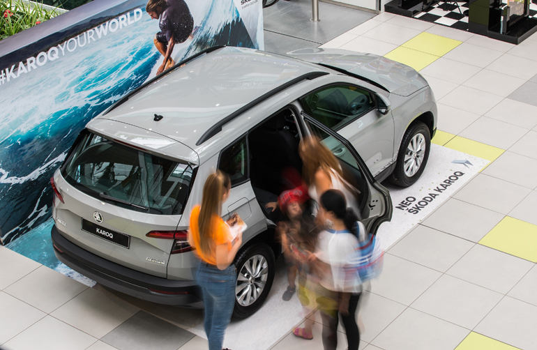 Οι ενδιαφερόμενοι μπορούν να ενημερωθούν για τις προηγμένες τεχνολογίες του Karoq σε επίπεδο συνδεσιμότητας αλλά και ασφάλειας