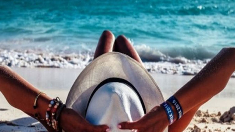 Πώς να κάνεις το μαύρισμά σου να διαρκέσει περισσότερο