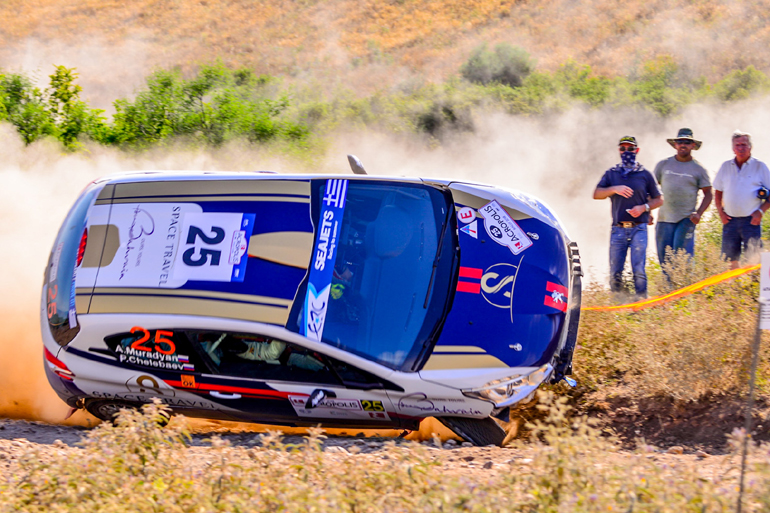 Το αυτοκίνητο δεν μπορεί να κρατηθεί...