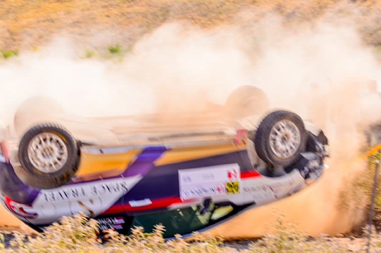 Από αυτήν την εικόνα η σύγκρουση με το... έδαφος φαίνεται σφοδρή