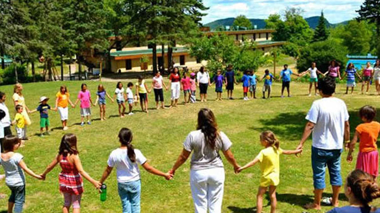 Ξεκινά η προετοιμασία για το πρόγραμμα κατασκηνώσεων που απευθύνεται σε ευάλωτες κοινωνικές ομάδες