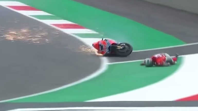 MotoGP, Mugello 2018: Τρομακτική πτώση για Pirro!