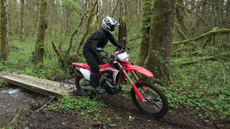 Honda CRF450L: Τα κρυμμένα άλογα..