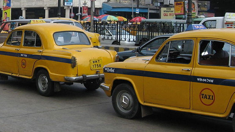 Ινδία: Οδηγός ταξί συνελήφθη κατηγορούμενος για τον βιασμό τουρίστριας