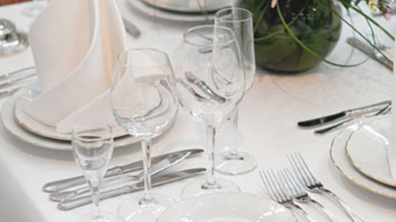 Πλήρωσε 2,8 εκατ. ευρώ για… δείπνο με διάσημο μεγιστάνα