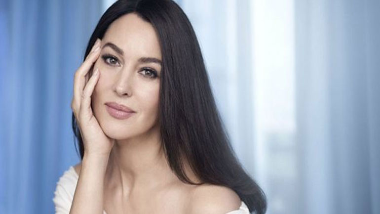 Η Monica Bellucci είναι το νέο brand face της NIVEA