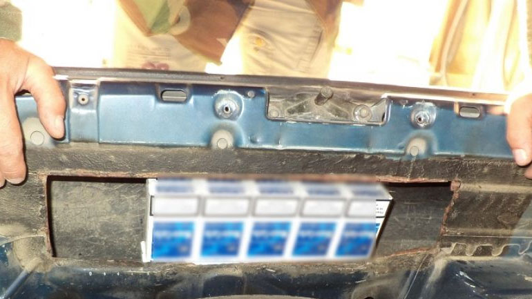 Φλώρινα: Έκρυβε λαθραία τσιγάρα σε ειδική κρύπτη στο αυτοκίνητό του – Κατασχέθηκαν 500 πακέτα