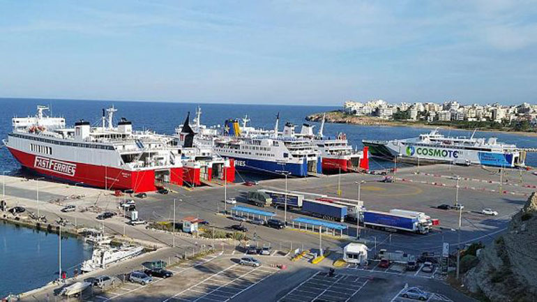 Βρέθηκε νεκρός στο όχημά του στο λιμάνι της Ραφήνας