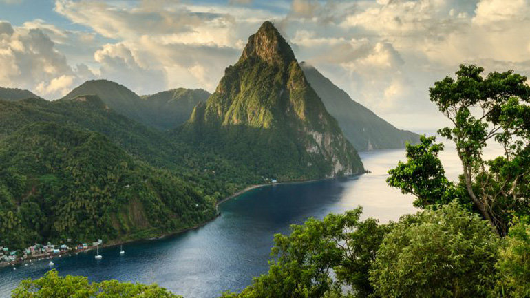 Πόλεις και χωριά στη… σκιά ηφαιστείων