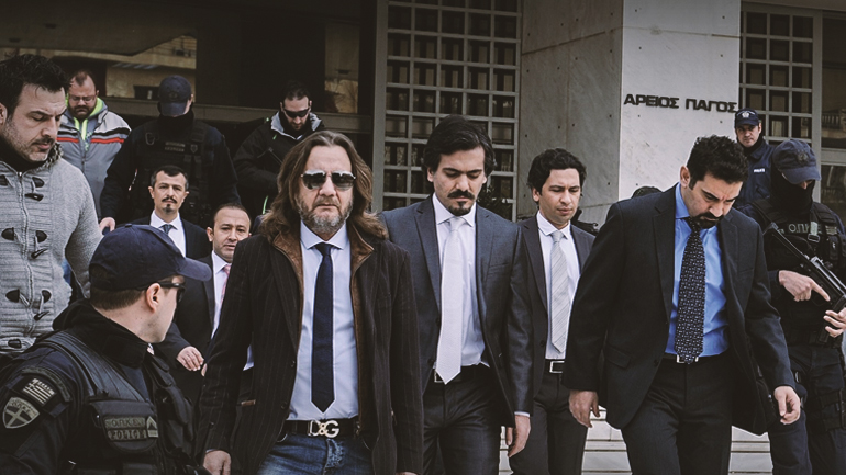 Eλεύθεροι και οι 8 Τούρκοι στρατιωτικοί Eλεύθεροι και οι 8 Τούρκοι στρατιωτικοί