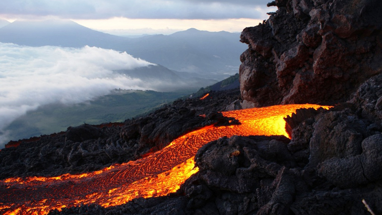 Γουατεμάλα: Στους 25 αυξήθηκαν οι νεκροί από την έκρηξη ηφαιστείου