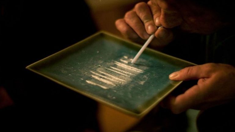 Έκαναν βόλτες στα μπαρ με τα φιξάκια κοκαΐνης στις τσέπες