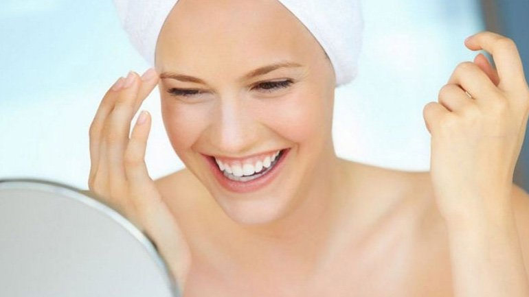 Μπορώ να βάζω αντηλιακή και ενυδατική μαζί;