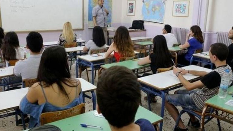 Τους 100.000 φτάνουν οι υποψήφιοι για τις φετινές Πανελλαδικές Eξετάσεις