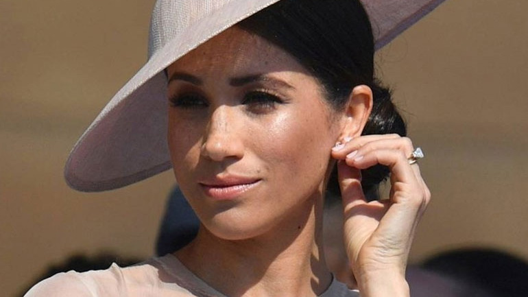 Τα ροζ διαμαντένια σκουλαρίκια της Meghan Markle που έγιναν sold out σε μόλις 10 λεπτά!