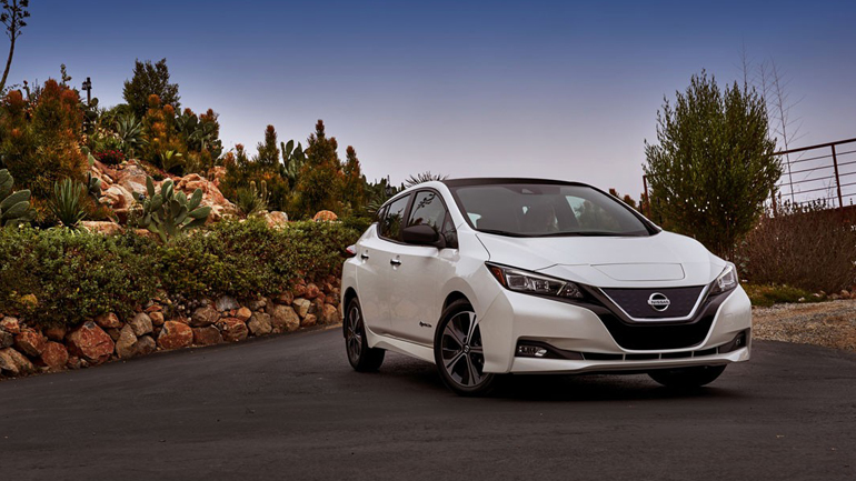 Οι δρόμοι γέμισαν με ηλεκτροκίνητα Leaf