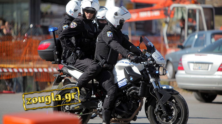 Άγρια καταδίωξη στον Πειραιά: Χειροπέδες σε 27χρονο που άνοιγε σπίτια, έκλεβε αυτοκίνητα και διακινούσε ναρκωτικά Άγρια καταδίωξη στον Πειραιά: Χειροπέδες σε 27χρονο που άνοιγε σπίτια, έκλεβε αυτοκίνητα και διακινούσε ναρκωτικά