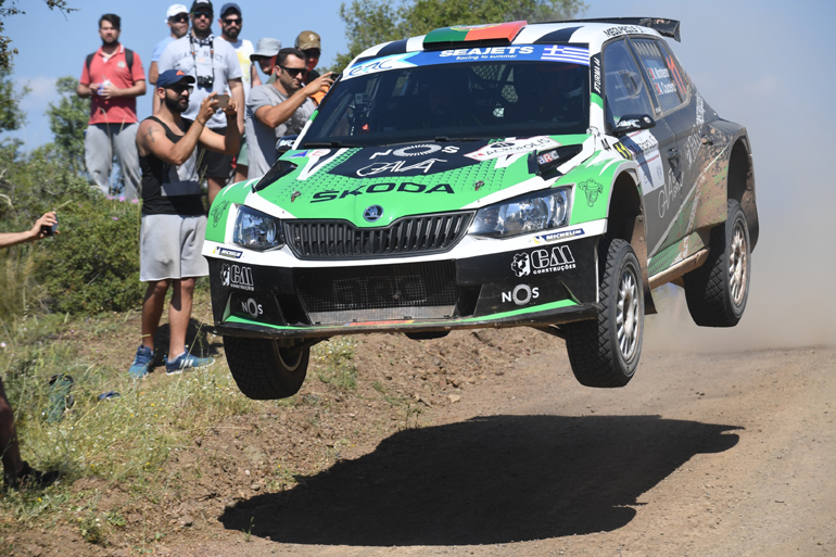 Χαρακτηριστικό το γεγονός ότι όλα τα αυτοκίνητα είχαν στο παρμπρίζ το λογότυπο της Seajets μαζί και την ελληνική σημαία