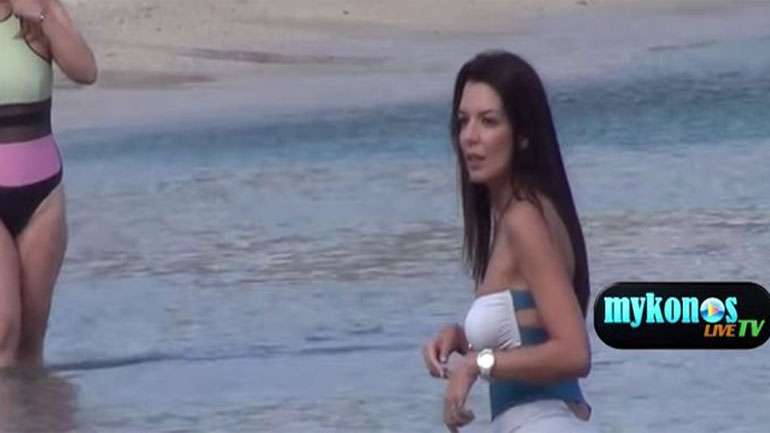 Νικολέτα Ράλλη: Κόλασε την κοσμική Ψαρρού με το καλλίγραμμο κορμί της!