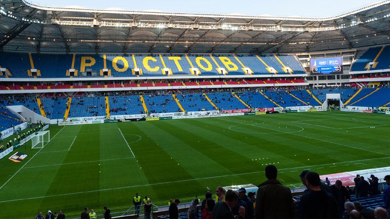 Η Rostov Arena είναι χωρητικότητας 45.000 θεατών. Πρόκειται για το καινούργιο γήπεδο της Ροστόφ και θα φιλοξενήσει αγώνες των ομίλων και ματς της φάσης των «16».