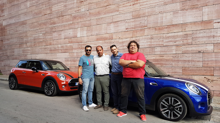Στην παρουσίαση του ανανεωμένου MINI μαζί με τους (από δεξιά): Πάρι Ποντίκα, Κώστα Διαμαντή και Βαγγέλη Γκούμα...