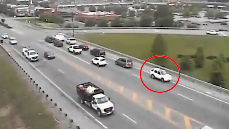 Κόλλησε η όπισθεν;