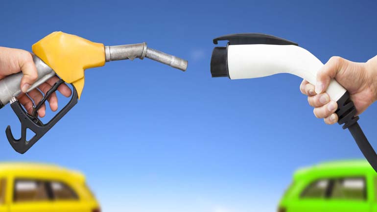Πόσα πληρώνεις για ένα αυτοκίνητο βενζίνης, ένα diesel και ένα ηλεκτρικό;