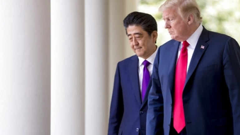 Τραμπ: Στη σύνοδο κορυφής της Σιγκαπούρης μπορεί να υπογραφεί συμφωνία για τον τερματισμό του πολέμου της Κορέας