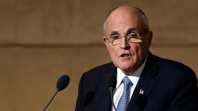 Ο Ρούντι Τζιουλιάνι αμφισβητεί την αξιοπιστία της Στόρμι Ντάνιελς