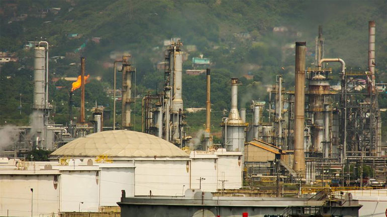 Deutsche Welle: Πόσο θα ανέβει ακόμη η βενζίνη;