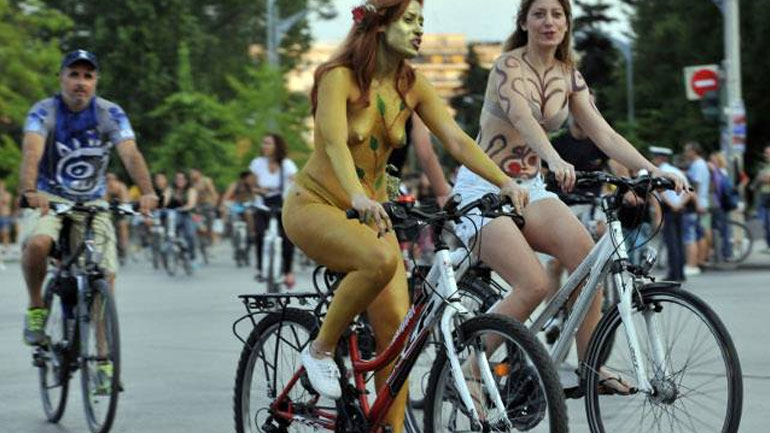 Θεσσαλονίκη: Πραγματοποιήθηκε η 11η Διεθνής Γυμνή Ποδηλατοδρομία