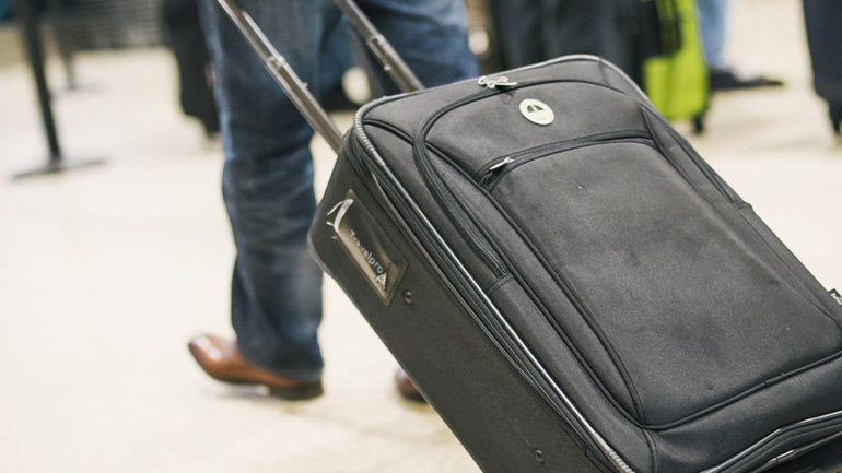 Μυτιλήνη: Προσπάθησε να φύγει κρυμμένος μέσα σε βαλίτσα Μυτιλήνη: Προσπάθησε να φύγει κρυμμένος μέσα σε βαλίτσα