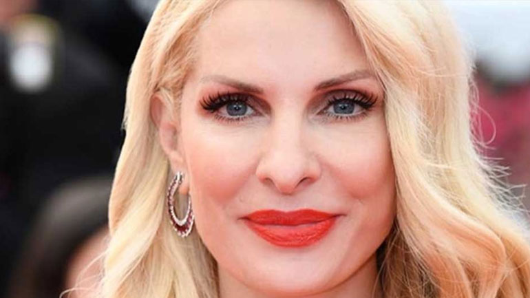 Ελένη Μενεγάκη: Η backstage φωτογραφία της που μας άφησε άφωνους!