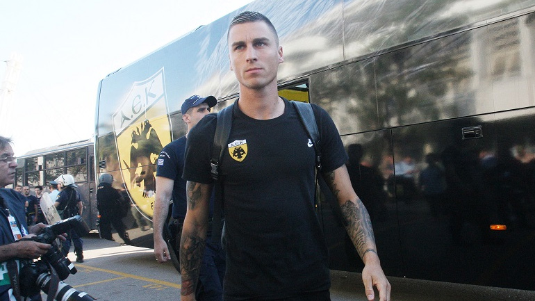 Διέψευσε τα σενάρια για τον Βράνιες η ΑΕΚ