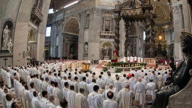 Βατικανό: Ποινική δίωξη σε βάρος Καθολικού ιερέα για πορνογραφικό υλικό