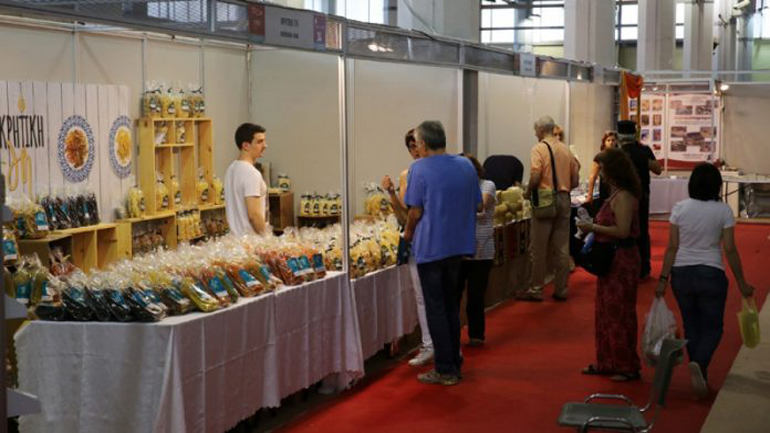 Συνεχίζεται η Παγκρήτια έκθεση τοπικών προϊόντων στον Πειραιά