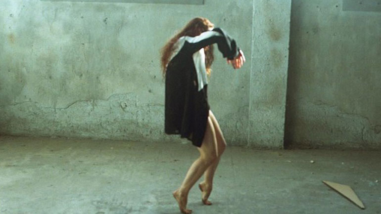 «The art of dying» – Εύθραυστη ύπαρξη σε έναν κήπο ζωής και φθοράς