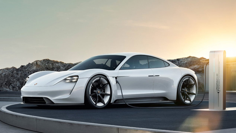 Πώς ονομάζεται η πρώτη ηλεκτρική Porsche της ιστορίας;