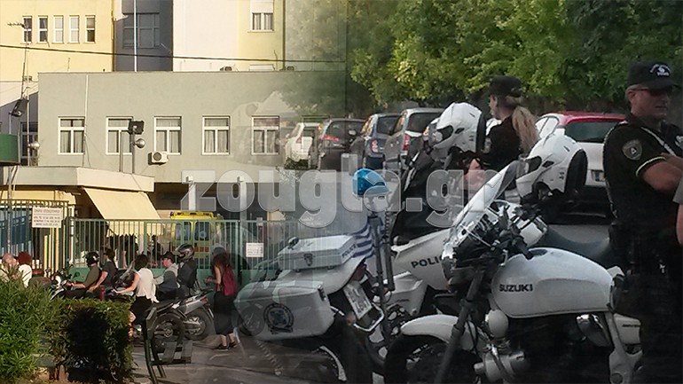 Μοτοπορεία από τα Εξάρχεια μέχρι το Γενικό Κρατικό Νίκαιας για τον Δημήτρη Κουφοντίνα